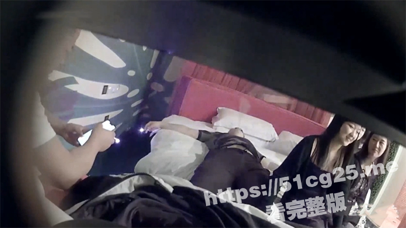 情趣酒店针孔摄像头偷拍 史上难得一遇的3男5女群P 场面太震撼了！ - 51吃瓜网-51吃瓜网