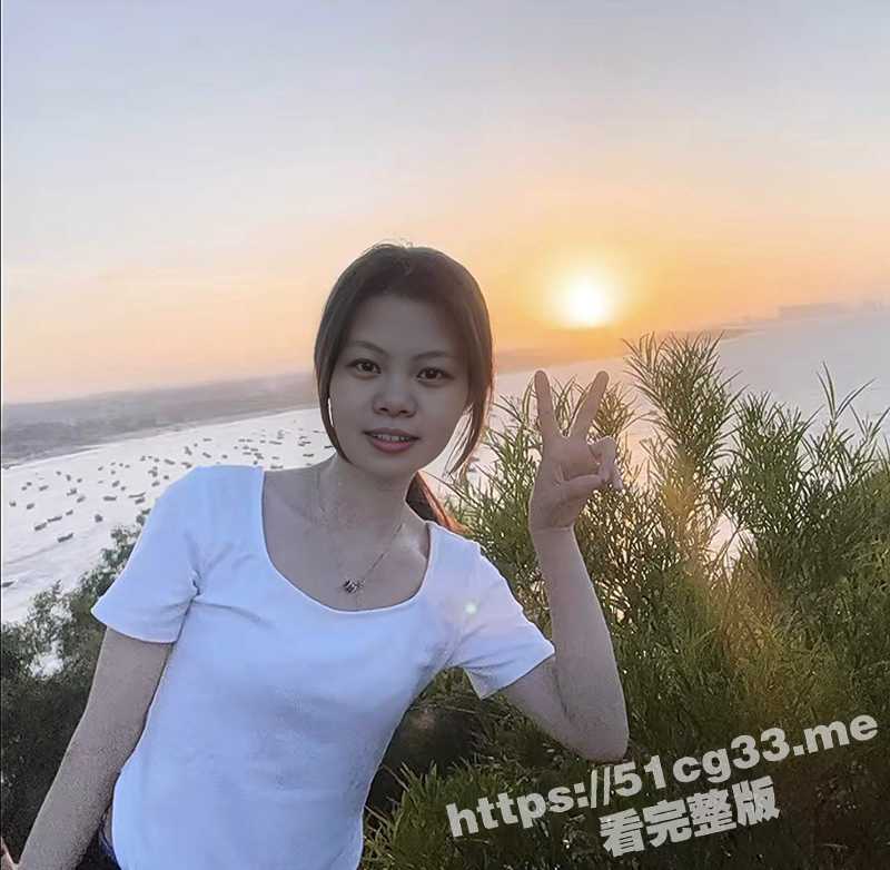 极品良家小妹性爱自拍视频流出 被大屌男友肆意玩弄随意摆布 主动露出骚逼被无套爆操内射-51吃瓜网