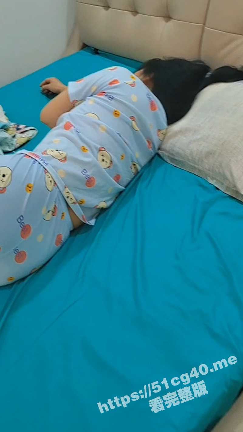 披风少年爱老妈!清晨大干老妈 老妈一直哎哟哎哟在呻吟 连续高潮两三次 床单都湿了一大片! - 51吃瓜网-51吃瓜网