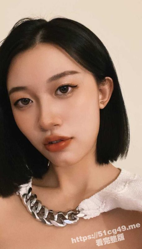 苏大艺术学院学生 柳絮荀 极品白虎母狗被男友干到翻白眼 极致深喉窒息口爆！-51吃瓜网