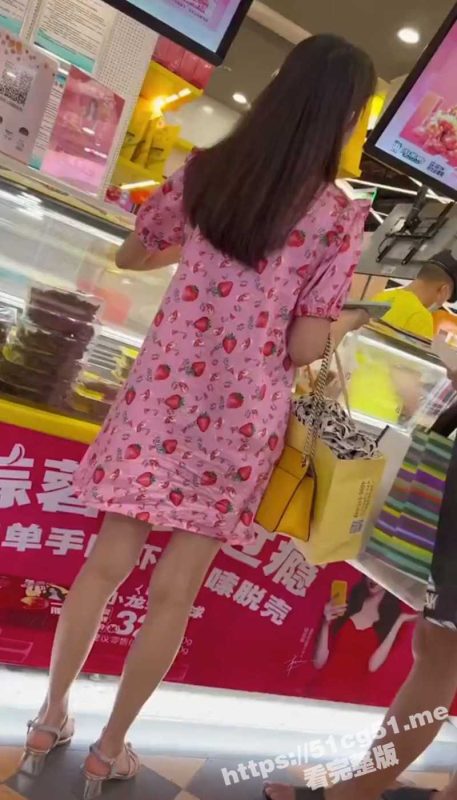 商场跟随抄底 漂亮反差少妇花纹长裙 豹纹内内 极品长腿嫩妹 齐逼JK短裙 色情丁内！-51吃瓜网