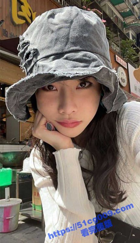 江苏舞蹈工作室反差女老师 李琳珺 被人调教成肉便器 装精液的避孕套也要舔一舔！-51吃瓜网