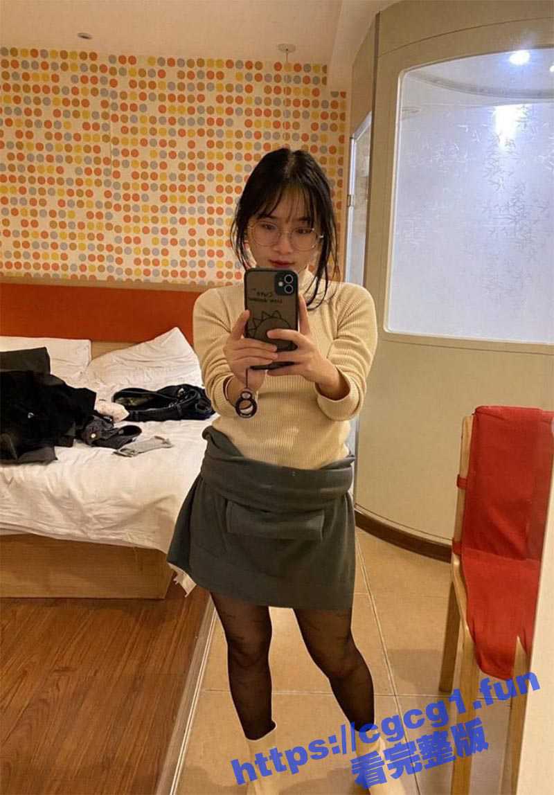 反差眼镜良家人妻 老公出差独自在家饥渴难耐 拍自慰视频在网上诱惑网友 - 51吃瓜网-51吃瓜网