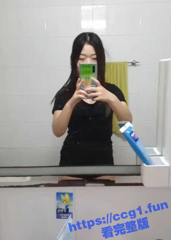 青岛海洋大学舞蹈系校花 王丽君 为异地恋男友录制的扣逼自慰视频 分手后惨遭曝光！-51吃瓜网