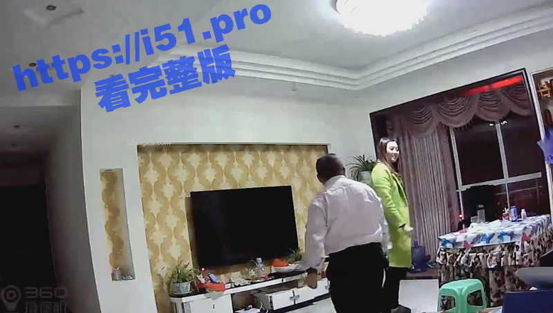 现实版武大郎和潘金莲！1米5大哥娶了一个风骚人妻 3分钟就结束战斗 不知道西门庆何时出现！-51吃瓜网