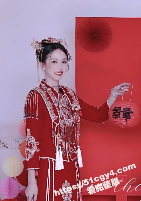 福建莆田骚浪人妻 方晶 卫生间对镜揉搓骚穴 和网友裸聊视频曝光！-51吃瓜网