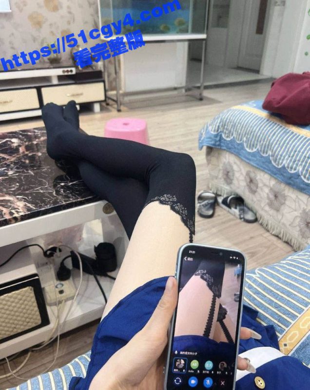 短发黑丝女大学生酒店啪啪视频流出 白嫩翘臀被头套男无套暴力打桩 操的高潮痉挛颤抖不止！-51吃瓜网