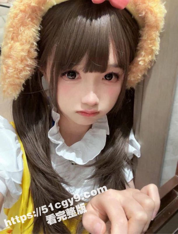 南京反差女大学生宿舍偷偷自慰 用震动棒把自己玩到高潮痉挛！-51吃瓜网