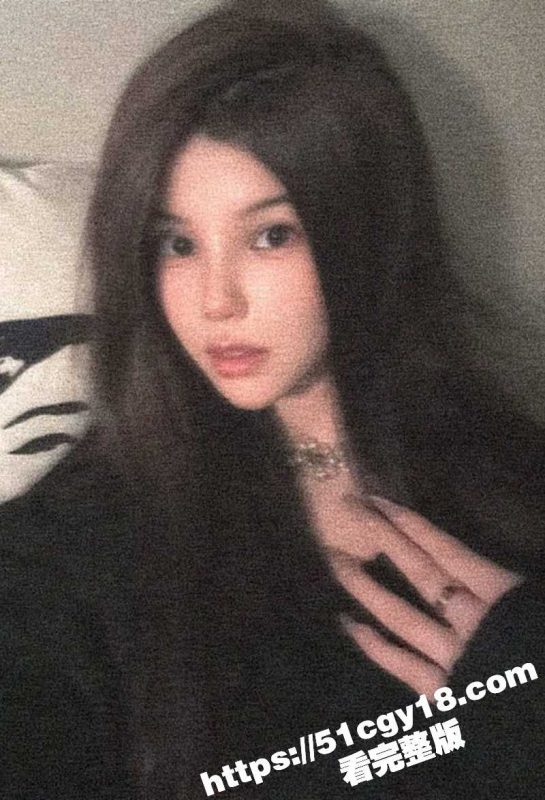 福建22岁少女 江雨晨 不雅视频流出 一线天美鲍遭炮友肆意玩弄 翘臀高撅被SM鞭打后入猛操！-51吃瓜网