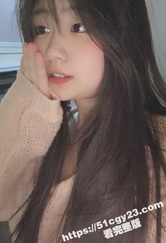 湖南株洲高颜值学姐不雅视频流出 镜子前各种露点骚拍 撅起翘臀假屌自慰 极品美乳性感身材无比炸裂！-51吃瓜网