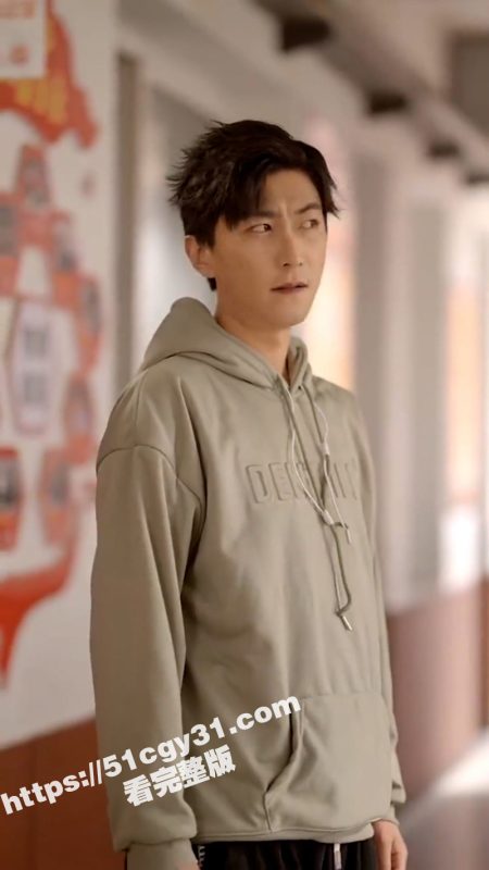 每日短剧《这个老爹有点野》性格独特的父亲打破传统观念 展现出非凡的个性与幽默感！-51吃瓜网