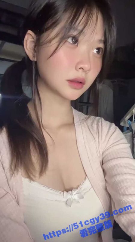 B站福利姬 羊咩咩 舰长提督福利流出 脸穴同框摸奶扣逼 反差炸裂！-51吃瓜网