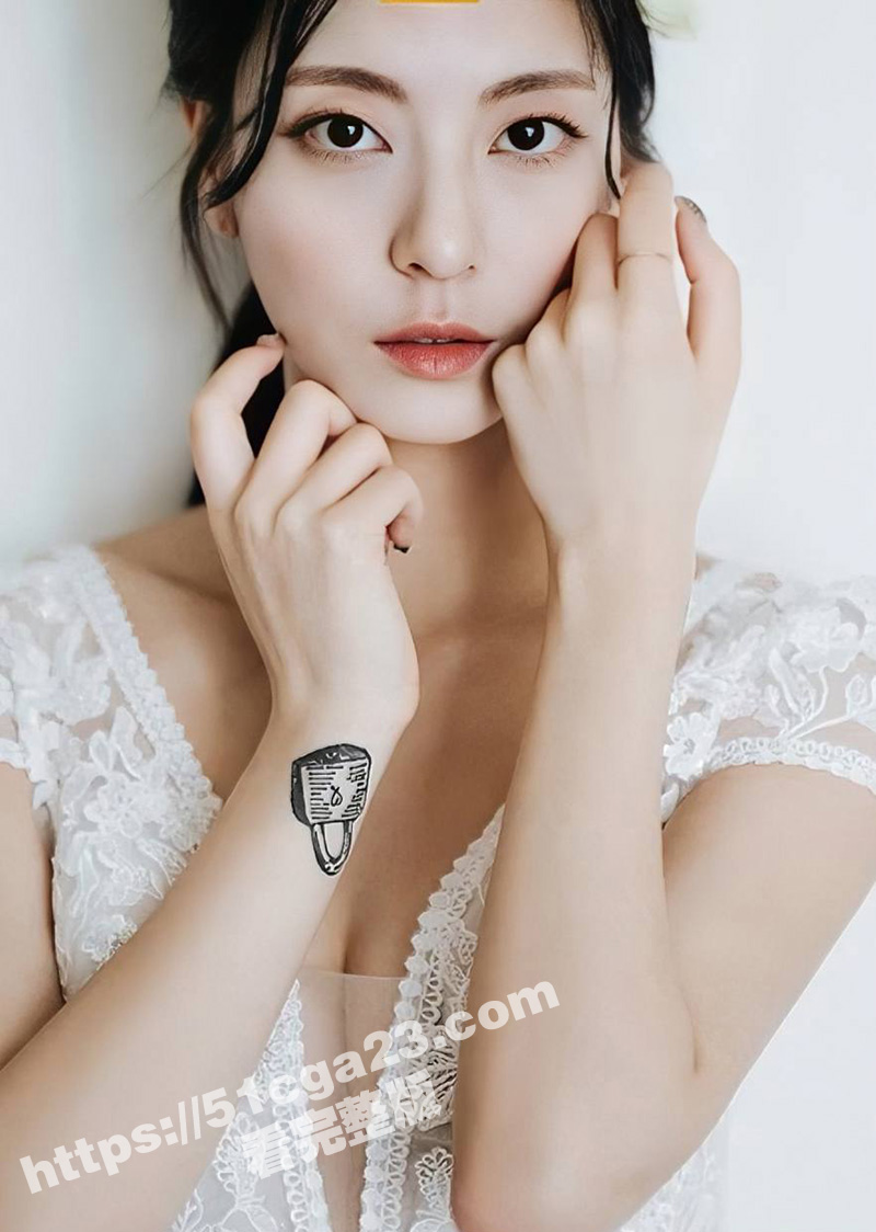 冷艳高级脸韩女与男友3p视频流出 场面淫荡无比激情四射 全网最全完整版! - 51吃瓜网-51吃瓜网