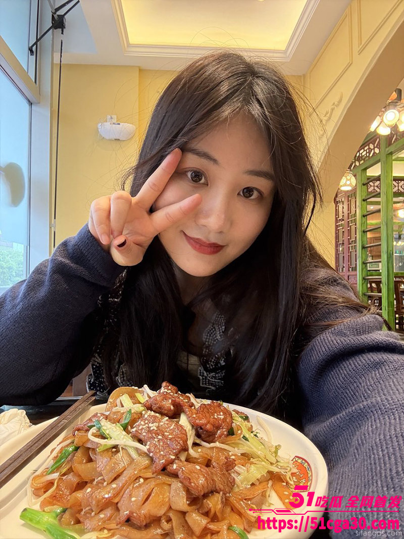 高颜值网红 依依 自拍私密视频流出 纤细长腿搭配各种丝袜 白嫩肉体全裸展现顶级诱惑！ - 51吃瓜网-51吃瓜网