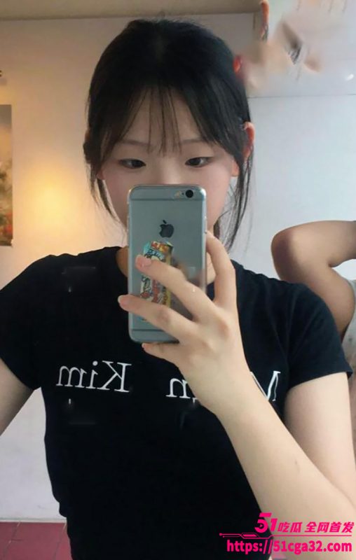 广西柳州学生妹 被金主包养做爱视频流出 上位骑乘白嫩乳房疯狂摇晃 娇喘的呻吟诱惑至极！-51吃瓜网