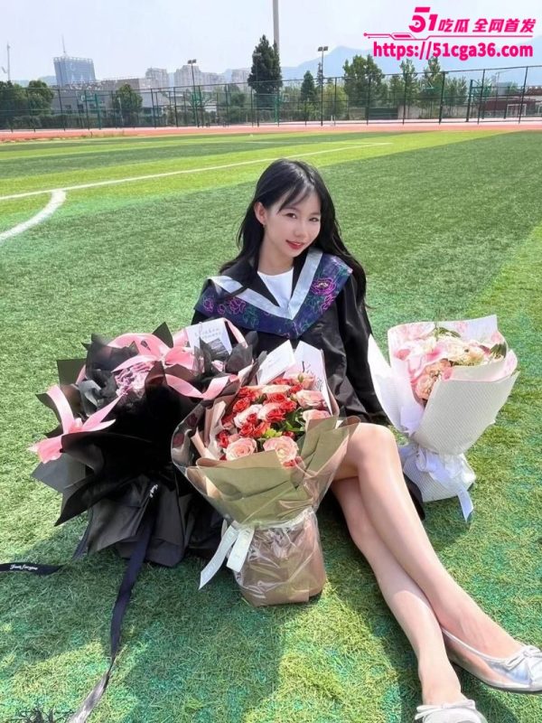 江苏盐城03年刚毕业幼师 明羽佳 实习下班主动开房约男友做爱 粉嫩美穴被无套爆操视频流出！-51吃瓜网