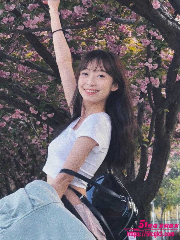 徐州矿大高材生 李淑然 与男友做爱做爱视频泄密 口交吃鸡非常娴熟 没见过吃的这么香的！-51吃瓜网