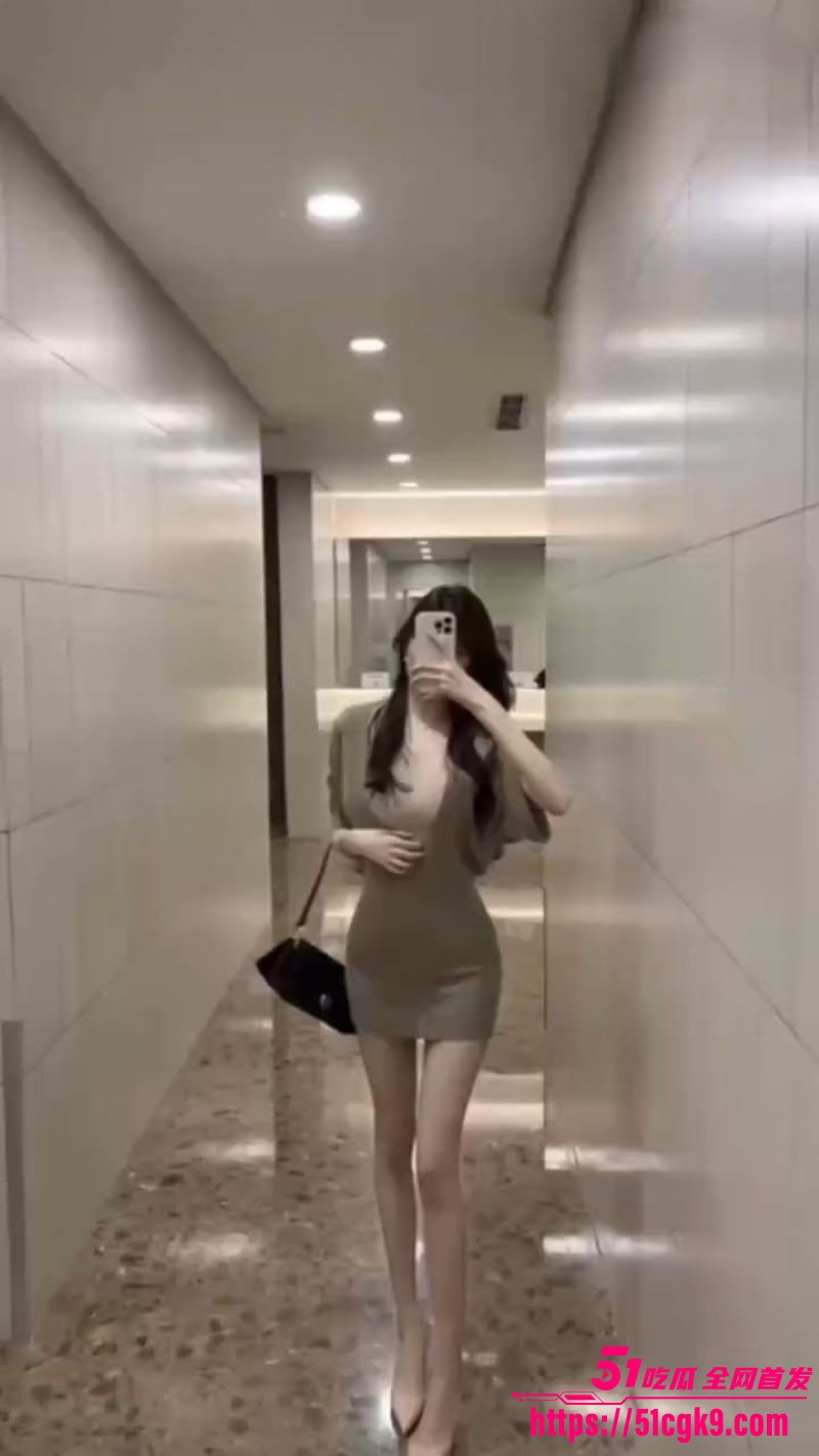 05年上海女大沉浸式体验做鸡的日常 假期出来兼职 黑丝嫩穴被狂干到高潮腿颤! - 51吃瓜网-51吃瓜网