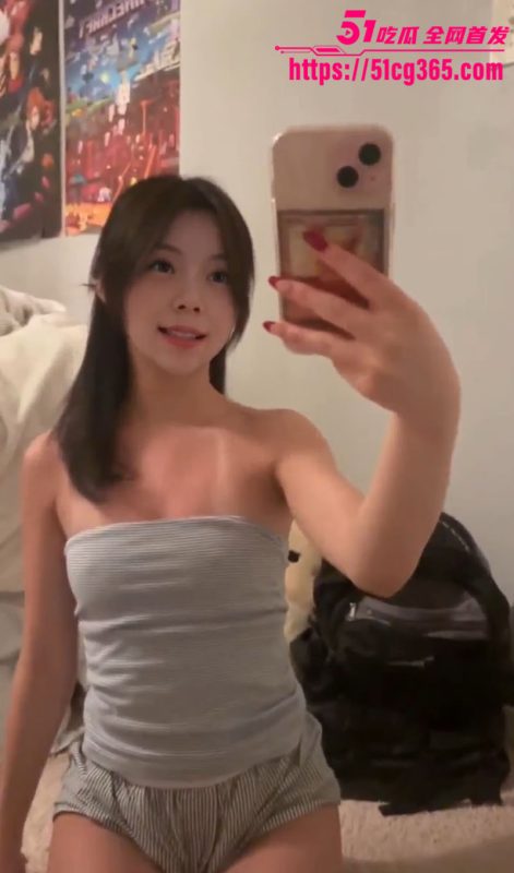 重庆高颜值女神 黄晓玲 露脸自慰视频流出 极品身材道具狂嗨 粉嫩鲍鱼垂涎欲滴 简直是天赐尤物!-51吃瓜网