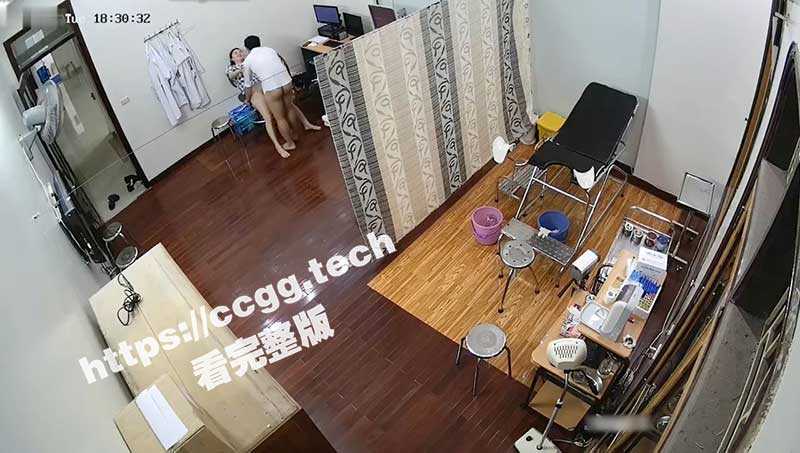 医生眼里有性别吗?男医生与女病人在诊疗室偷情 完事后免费给女病人做阴道检查!夫人,免费的阴道检查了解一下?-51吃瓜网