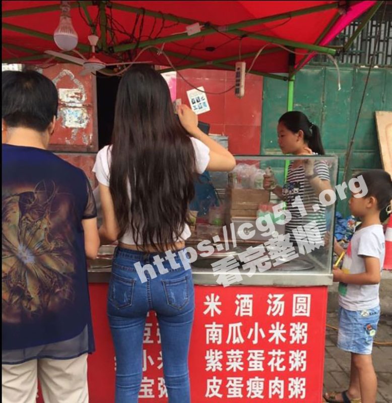 防火防盗防闺蜜！青岛某国企员工 张碧霞 与老公的啪啪视频 被好闺蜜偷偷传给男友欣赏 夫妻俩挺爱拍视频的 女方超主动-51吃瓜网