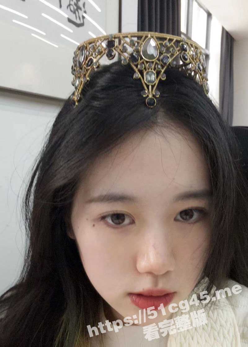 网调川西的高颜值反差妹子 颜值还算不错 很闷骚 自慰的时候水很多！ - 51吃瓜网-51吃瓜网