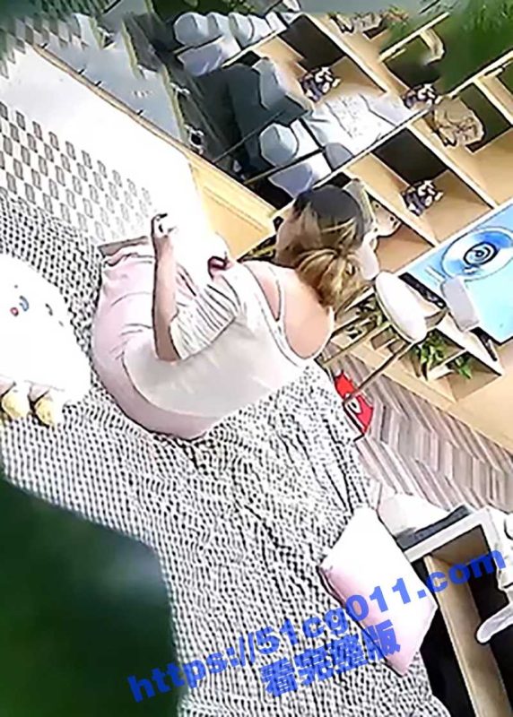 酒店真实偷拍 纯欲萝莉穿上白丝化身淫娃成为榨精器！拿笔自慰 主动骑乘表情销魂！-51吃瓜网