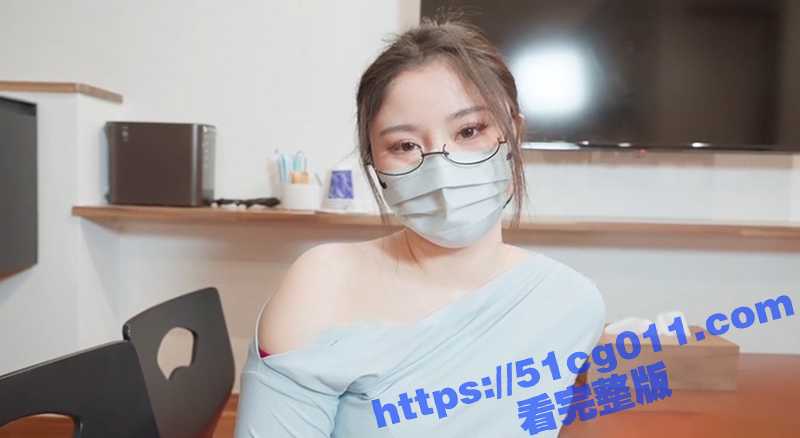 台北娜娜 上演家庭教师的诱惑！透明肉丝加华伦天奴勾引高中男生 抬起美腿露出多汁肥鲍让大屌无套内射！-51吃瓜网