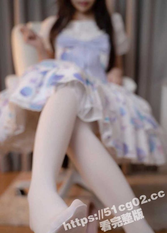 足控福音!洛丽塔白丝极品美足 给哥哥足交后还要在白虎嫩逼上尽情摩擦 不是做爱胜似做爱!-51吃瓜网