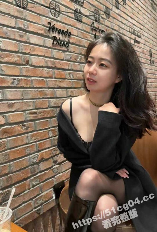 贵阳酒店前台李雯乐利用酒店招嫖 171高挑大长腿 口交毒龙钻超会舔 上位骑乘一条龙服务-51吃瓜网