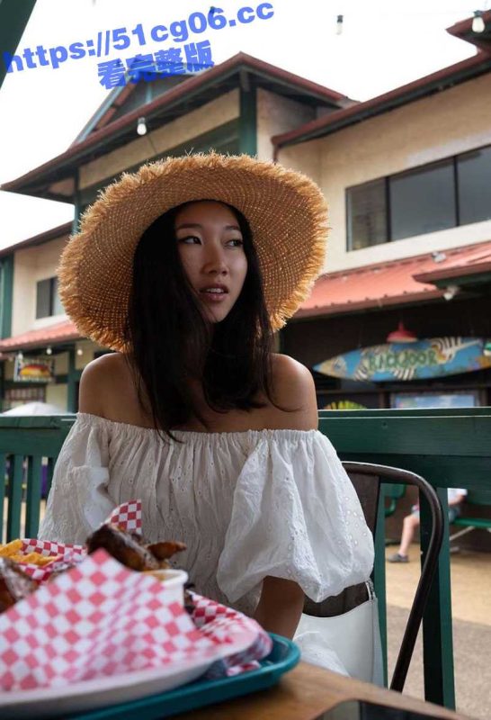 性感美乳华裔留学生 掰开白虎嫩穴给法国爹操 屁眼都被操的合不拢了 反差母狗就是爱吃大洋肠！-51吃瓜网