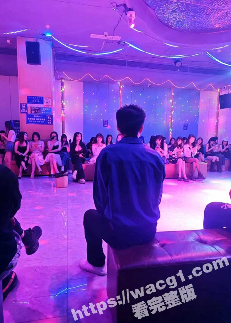 成都舞厅打卡偷拍揉奶撸管瞬间 同步曝光高质量捞金莎莎舞女郎的丑恶嘴脸 兄弟们记得避雷 ！ - 51吃瓜网-51吃瓜网