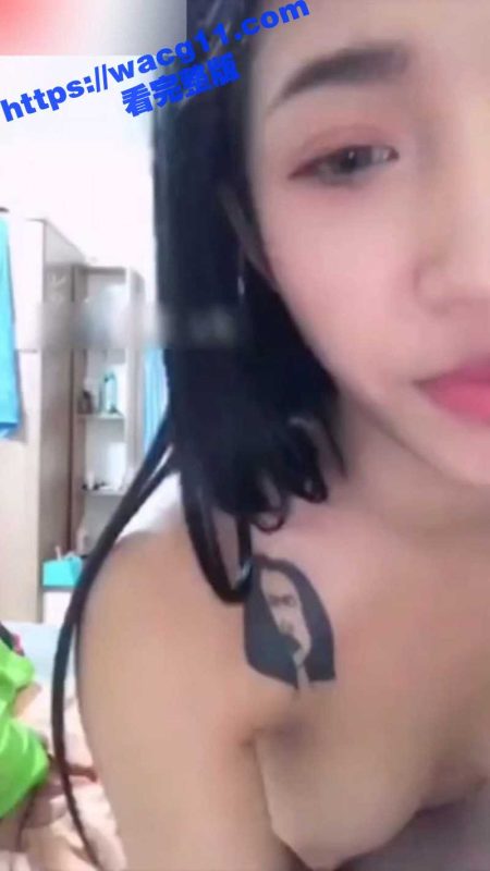 东南亚海外黄播 姐姐性欲太强勾引弟弟进行拳交 整个拳头伸进去猛插骚逼 直接干喷！-51吃瓜网