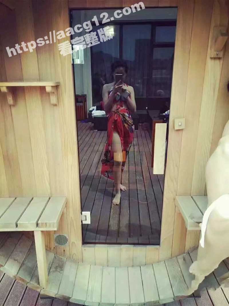 00后极品反差婊性爱视频曝光 清纯外表下是条淫荡母狗 渣男前任分手后泄密大尺度露脸视频 - 51吃瓜网-51吃瓜网