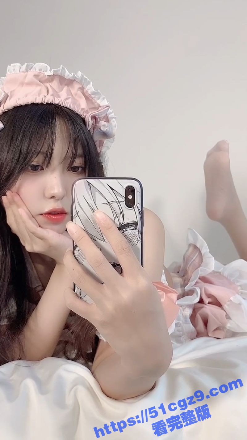 清纯双马尾反差婊甜美 自拍白嫩酮体给金主欣赏 极品酥胸被仔细把玩 白虎嫩穴被淫水涂满洞口！ - 51吃瓜网-51吃瓜网