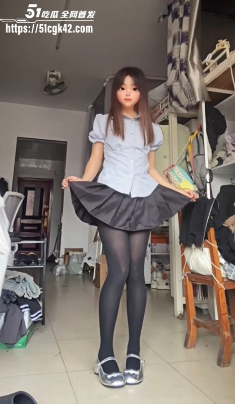 推特福利姬 一人偶 肉感骚母狗 宿舍黑白丝后入自拍 手冲嫩穴 情趣套装超诱惑！-51吃瓜网