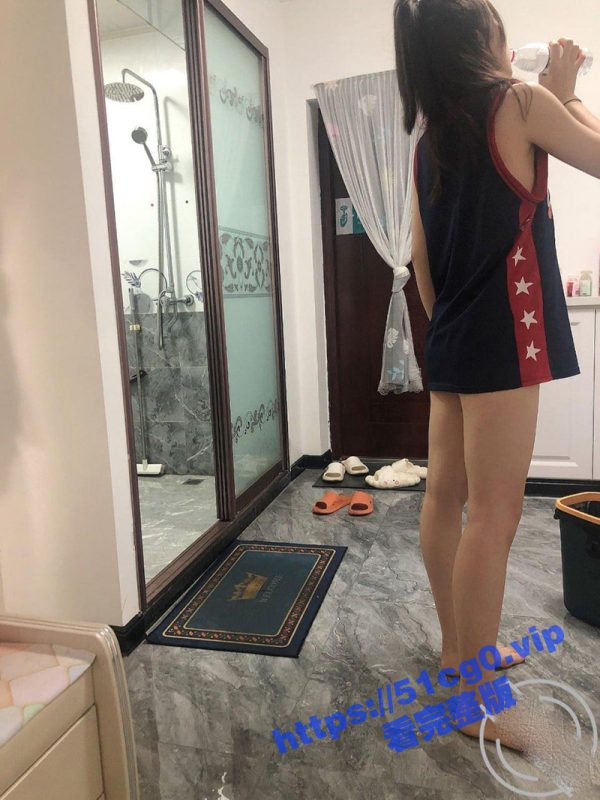 姐弟乱伦！真实记录下药迷翻漂亮的姐姐 全过程简直是爽翻了！-51吃瓜网